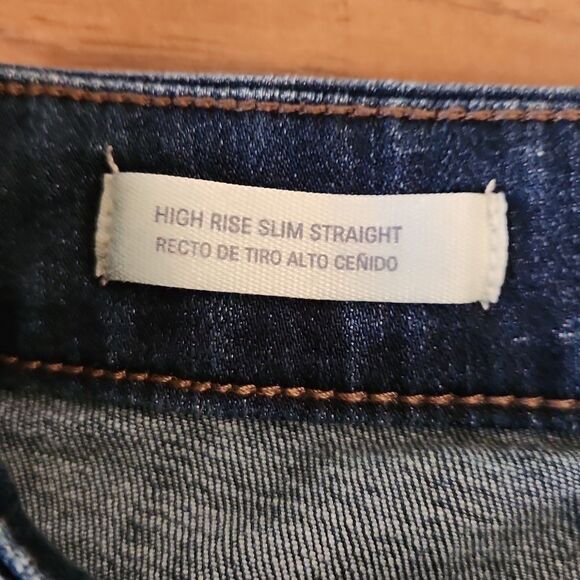 Universal Thread Goods Co. Women's size 2R high rise slim straight denim jeans. - Picture 4 of 9